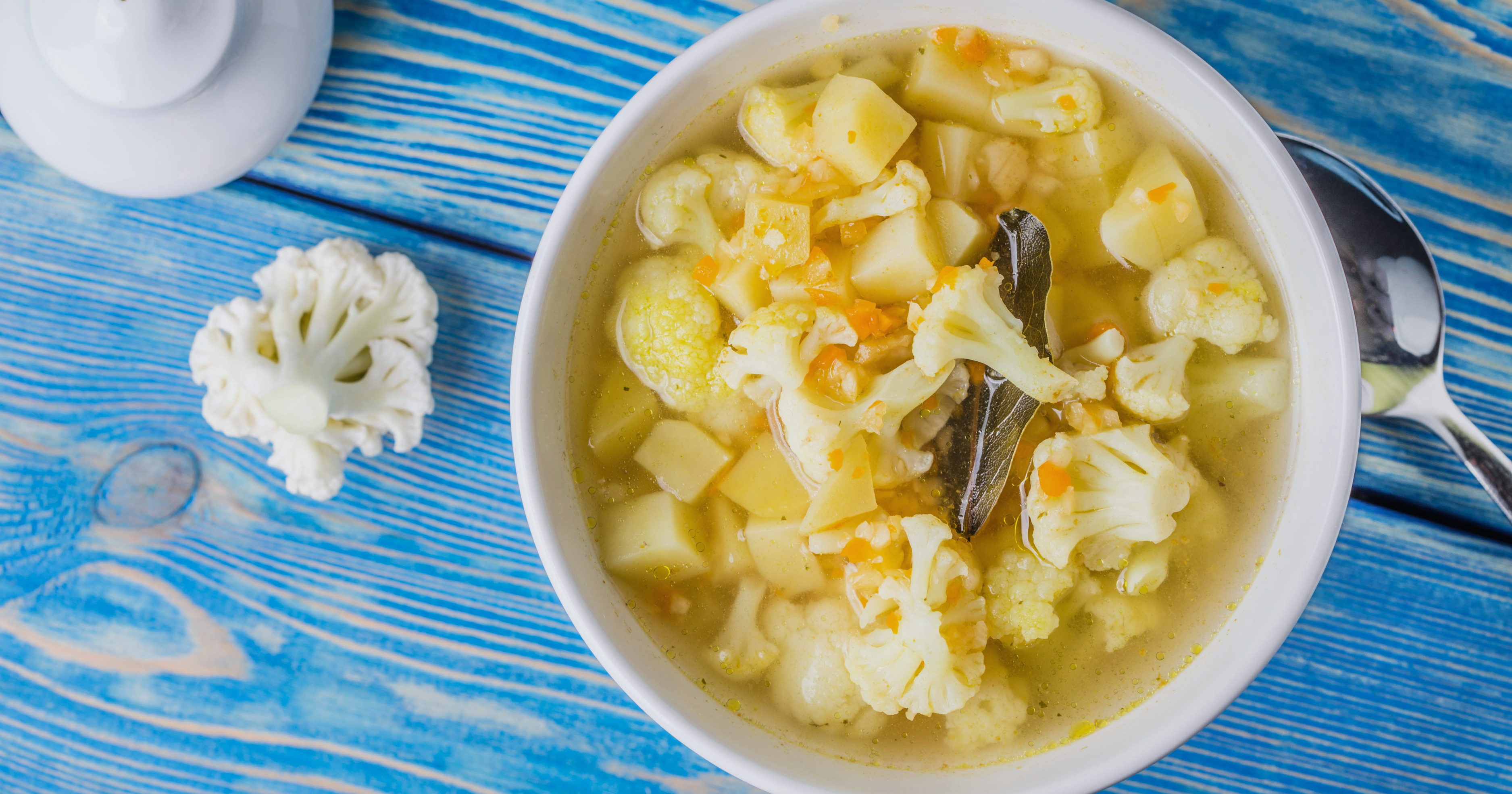 květáková polévka