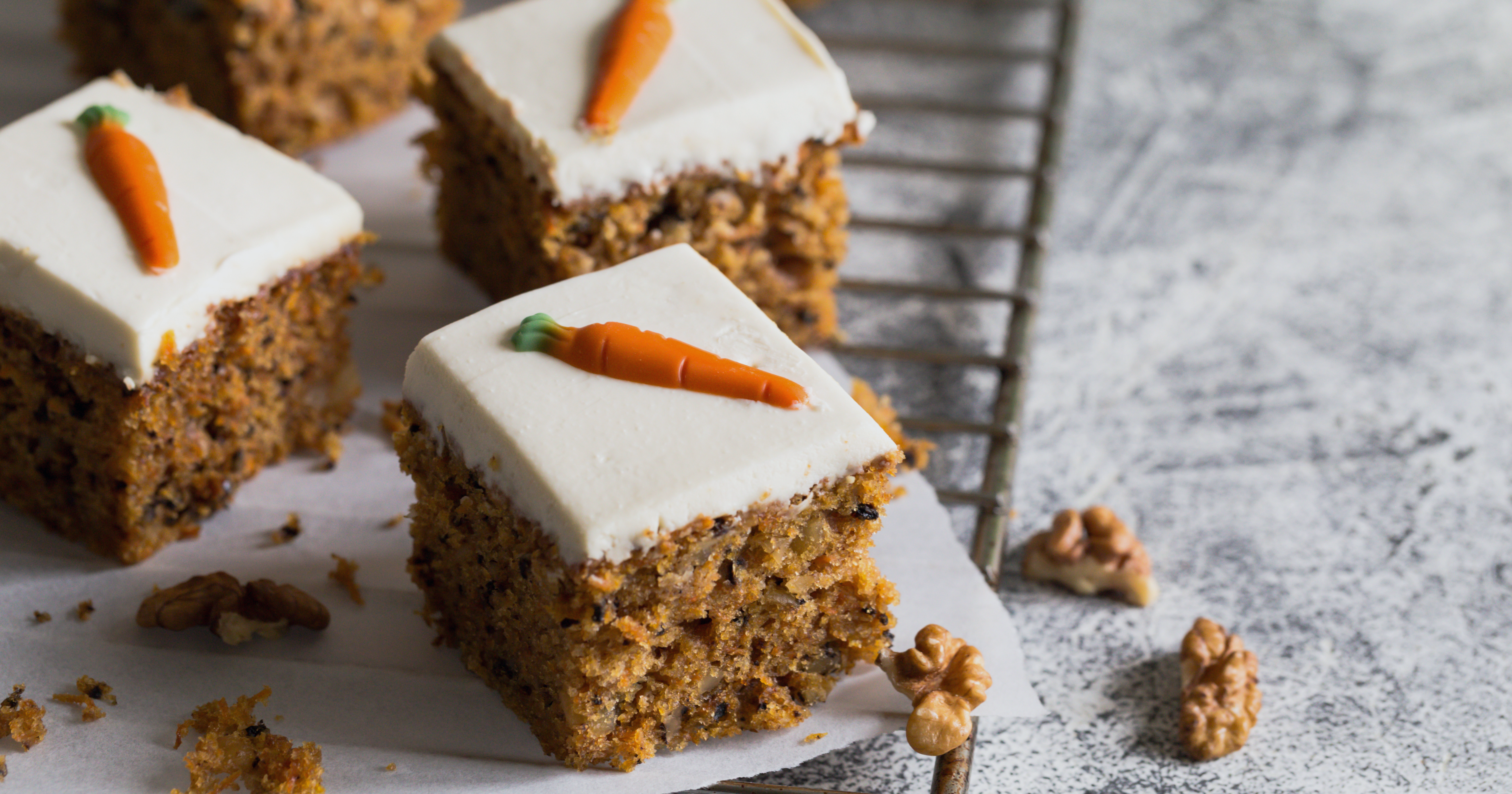 mrkvový dort na plech