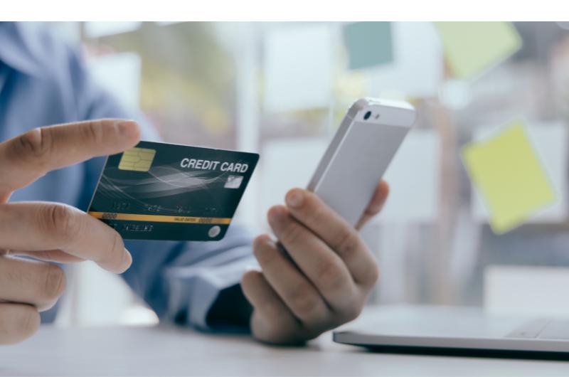 Pozor na podvodníky: Jak chránit své bankovní údaje? Vaše data získávají skrz e-mail nebo telefon