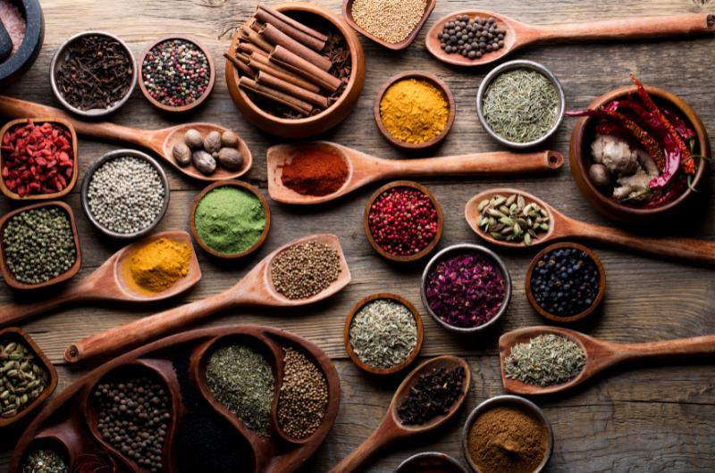 Češi objevují svět koření: Jak se české preference vyvíjejí od tradičních k exotickým