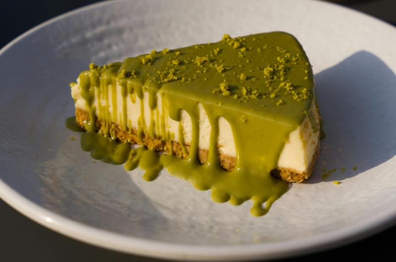 Pistáciový Cheesecake: Tajemství luxusního dezertu, který rozpálí vaše chuťové pohárky!