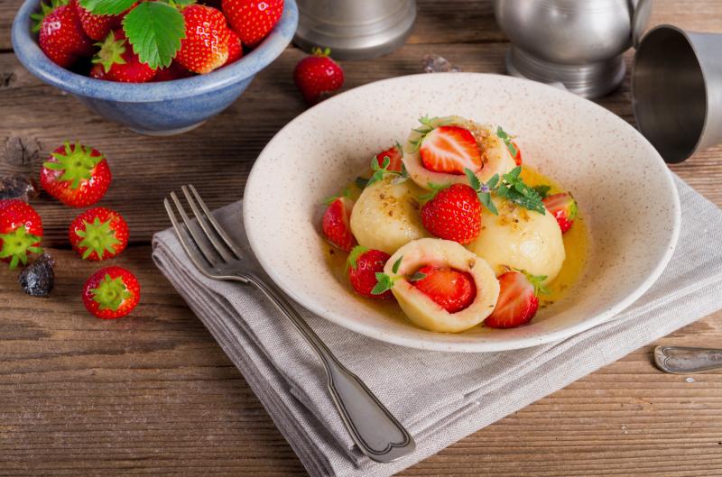 Tvarohové knedlíky s jahodami jako od babičky: Tenhle recept si zamiluje celá rodina