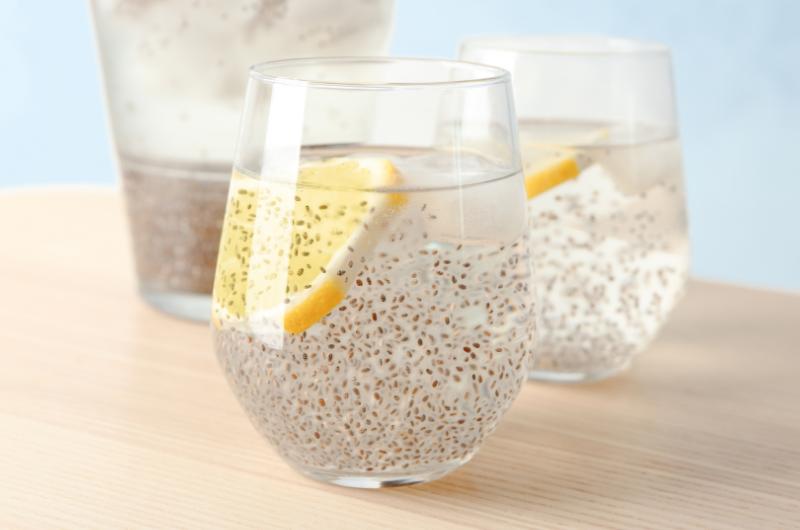 Zácpa, nadýmání a těžké břicho? Tento domácí nápoj vás „vyčistí“ už za 30 minut!