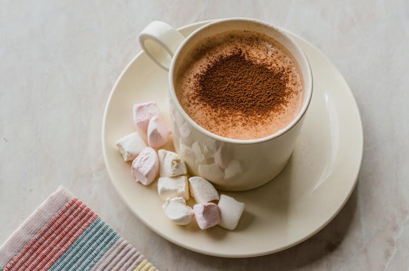 Babyccino je hit mezi dětmi: Naučte se ho připravit zdravě, chutně a bez kofeinu