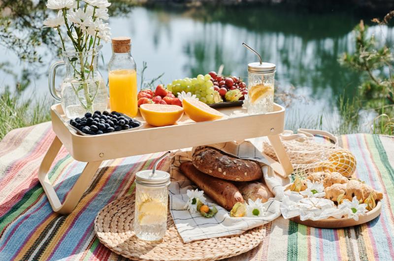 Na dovolené se jim vyhněte! Tyto potraviny vám můžou zkazit celé prázdniny