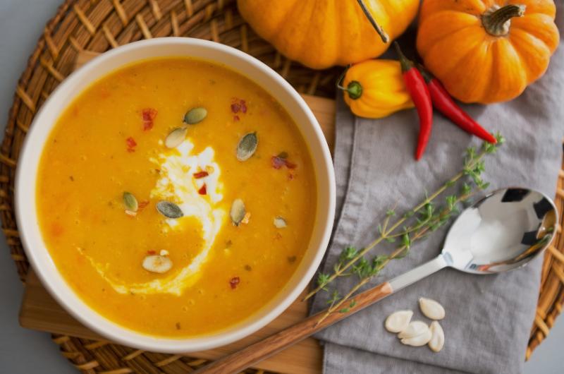 Tajemství odhaleno: Tohle je nejlepší dýňová polévka, jakou kdy ochutnáte!
