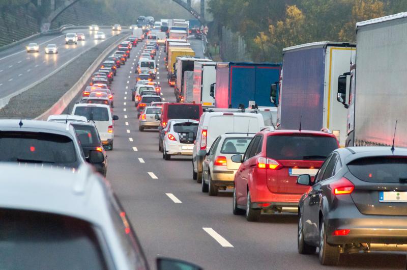 Řidiči zuří: Dálniční známka bude stát víc než kdy dřív! Podívejte se, o kolik si připlatíte