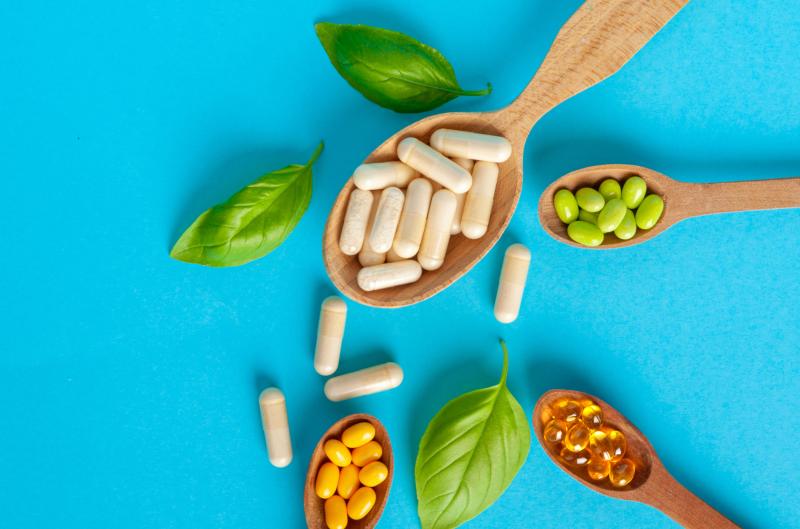 Tyto „nevinné“ doplňky mohou rozhodit cukr v krvi. Pokud berete léky, zbystřete