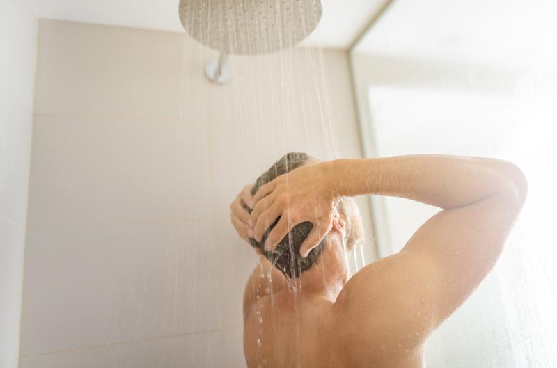 Děláte to taky? Studená sprcha má na tělo silnější vliv, než se zdá