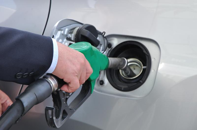 Na Slovensku se mění pravidla pro tankování: Cizinci zaplatí víc. Řidiči z Česka by měli zpozornět