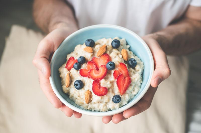 Jedna obyčejná potravina může pomoci snížit cholesterol. Češi ji často přehlížejí
