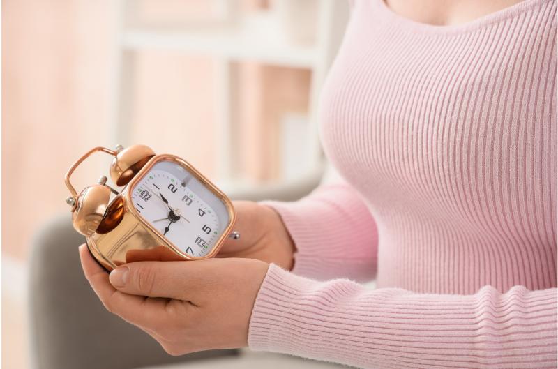 Hodinu dopředu, nebo dozadu? Změna času letos připadá na 25. října
