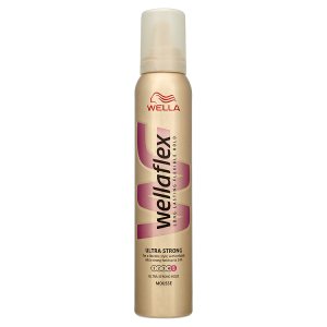 Wella Wellaflex Ultra strong pěnové tužidlo pro extra silné zpevnění 200ml ROSSMANN