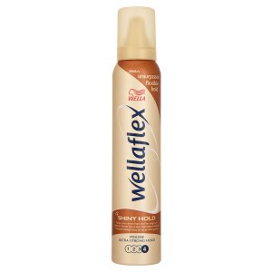 Wella Wellaflex Shiny hold pěnové tužidlo na vlasy pro ultra silné zpevnění 200ml ROSSMANN