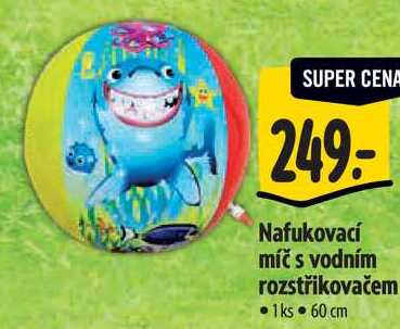 Nafukovací míč s vodním rozstřikovačem 