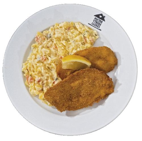 Smažený kuřecí řízek s bramborovým salátem