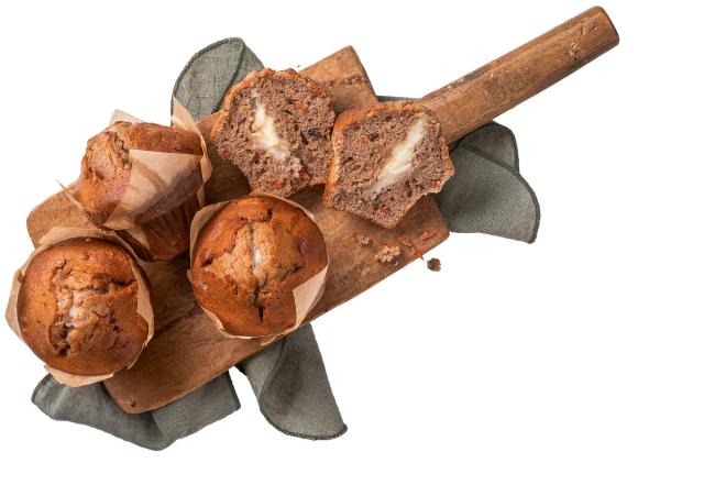 Muffin s krémem a kousky mrkve