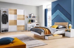 Pokoj pro mladé - nástěnná police