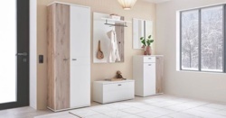 3: Předsíň - nástěnné zrcadlo