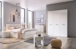 1: Ložnice - postel