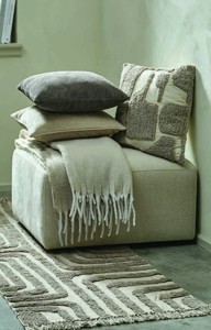 2) Dekorační polštář HORNFIOL