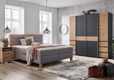 Ložnice - šatní skříň