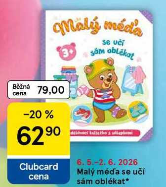 Malý méda se uči sám oblékat