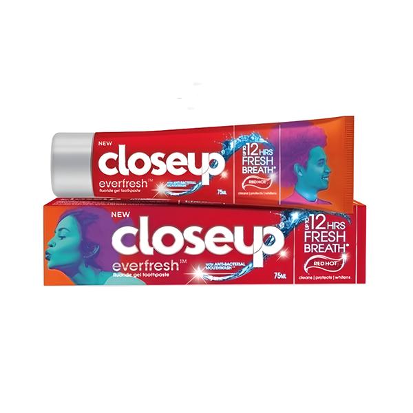 Closeup Zubní pasta Red Hot Košík.cz